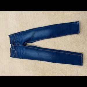 Like new skinny jeans! Hardly wore!